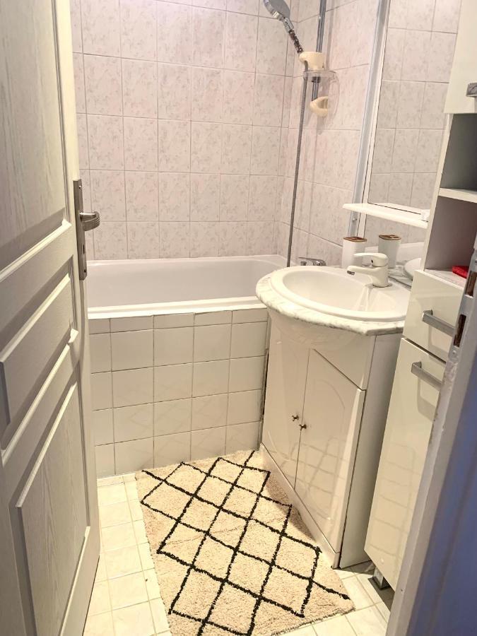 Little Champs-Elysees Apartman Drancy Kültér fotó
